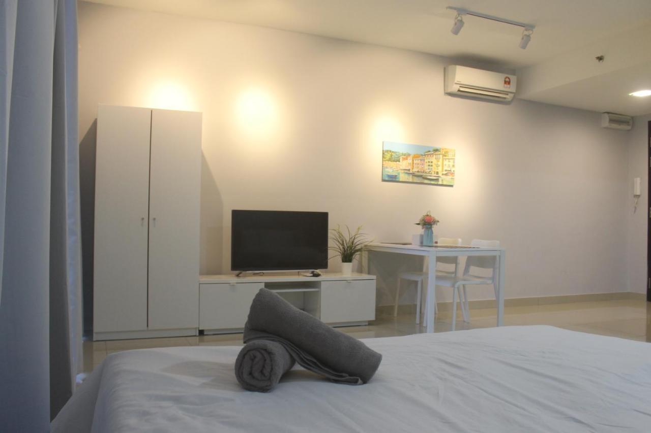 Vivian'S Studio Trefoil Setia Alam Shah Alam Exterior foto